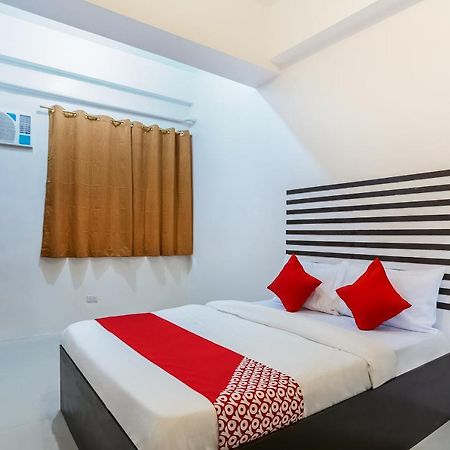 Oyo 505 Jardin Suites Маніла Екстер'єр фото