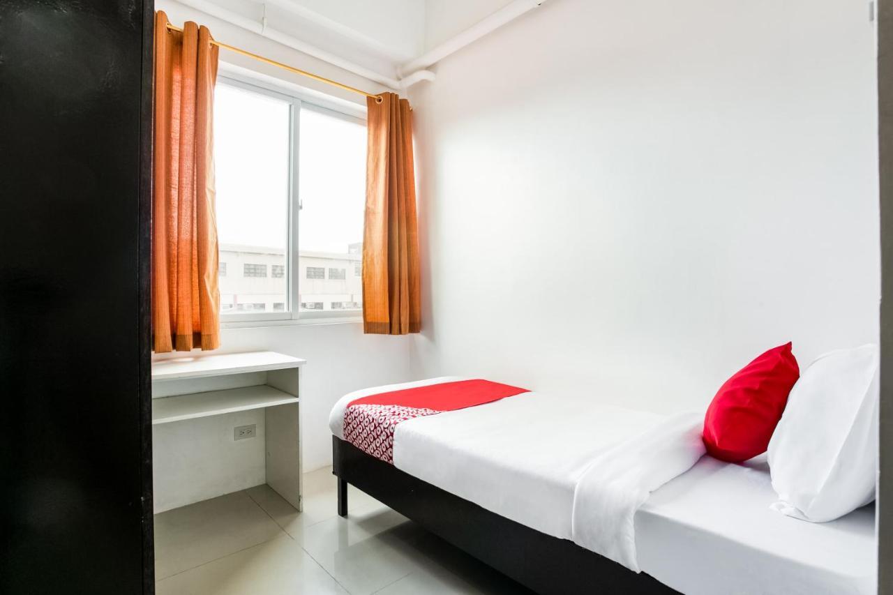 Oyo 505 Jardin Suites Маніла Екстер'єр фото