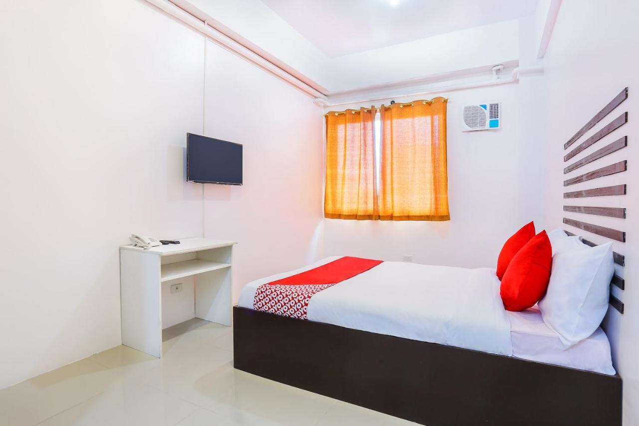 Oyo 505 Jardin Suites Маніла Екстер'єр фото