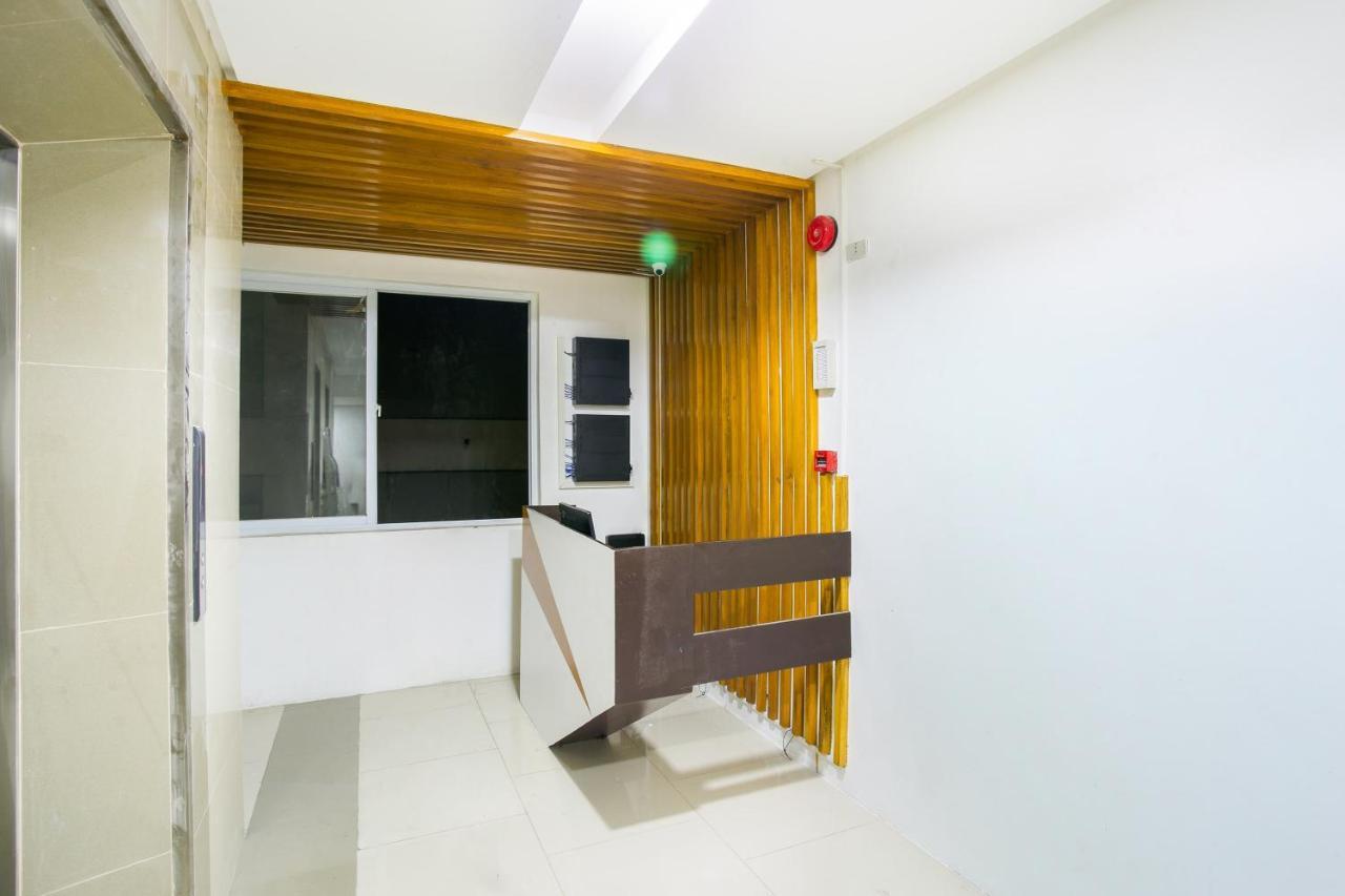 Oyo 505 Jardin Suites Маніла Екстер'єр фото